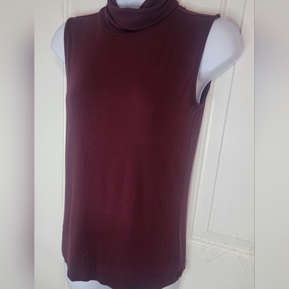 Ann Taylor Factory Sleeveless Maroon Turtleneck Top - Minor Defect